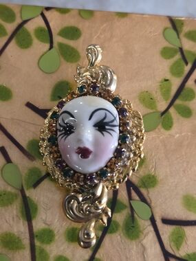 Vintage Porcelain Lady Face Brooch Rhinestone Gold Tone Art Deco Style